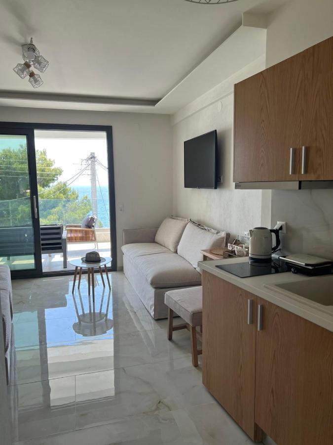 Wide Blue Luxury Boutique Suites Neos Marmaras Exterior photo
