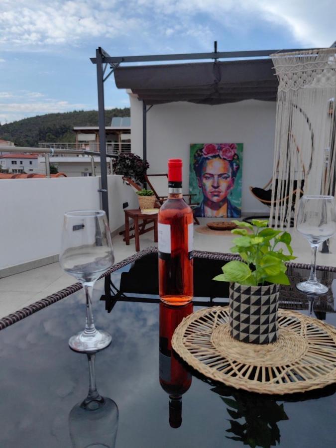 Wide Blue Luxury Boutique Suites Neos Marmaras Exterior photo