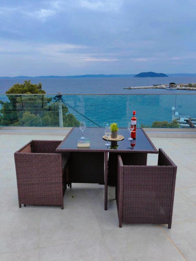Wide Blue Luxury Boutique Suites Neos Marmaras Exterior photo