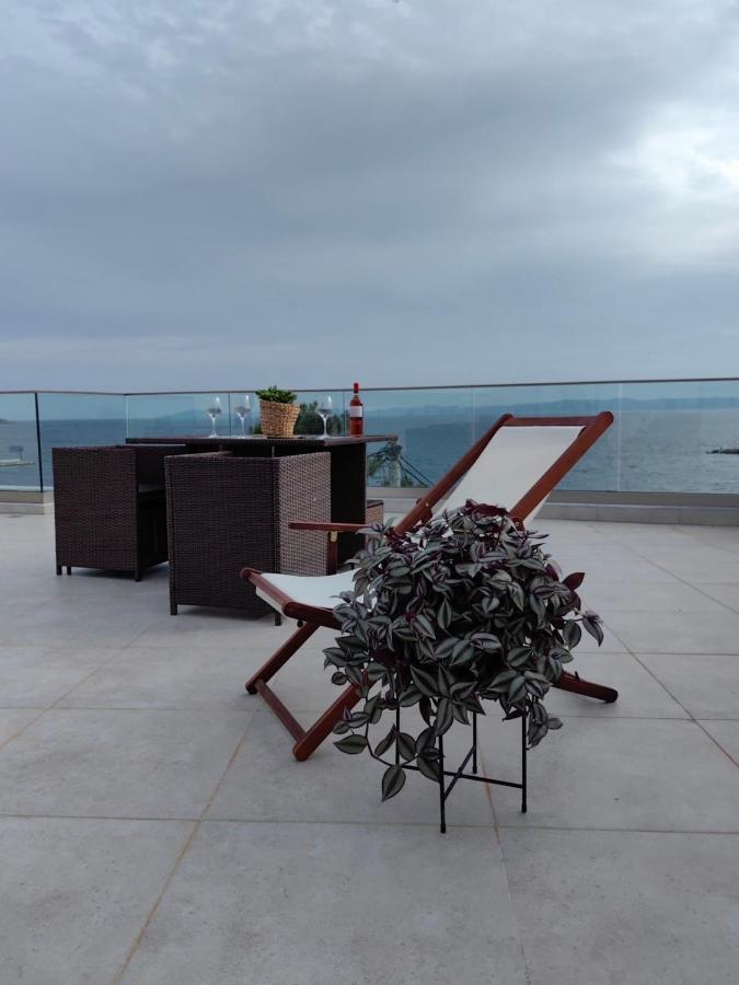 Wide Blue Luxury Boutique Suites Neos Marmaras Exterior photo