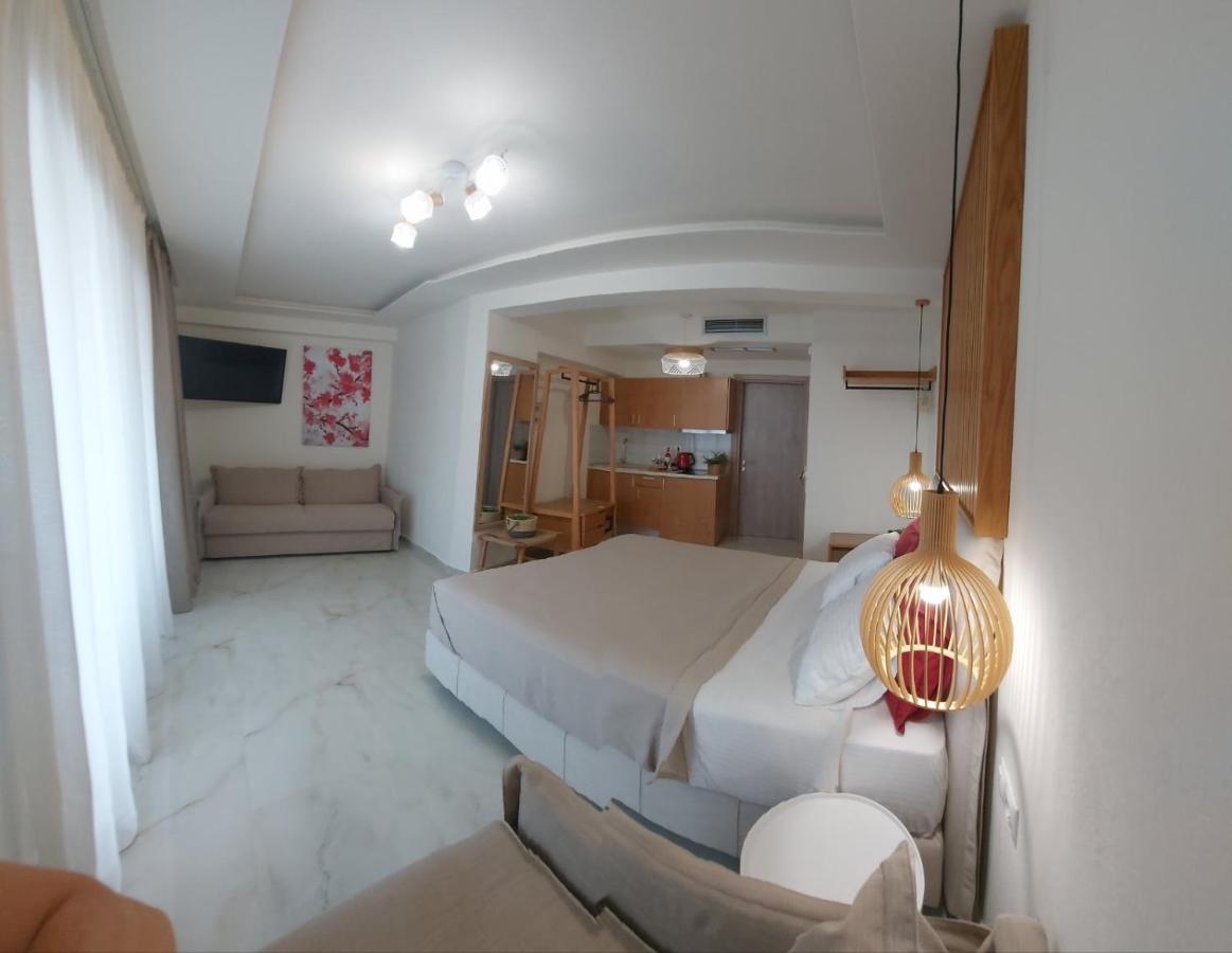 Wide Blue Luxury Boutique Suites Neos Marmaras Exterior photo